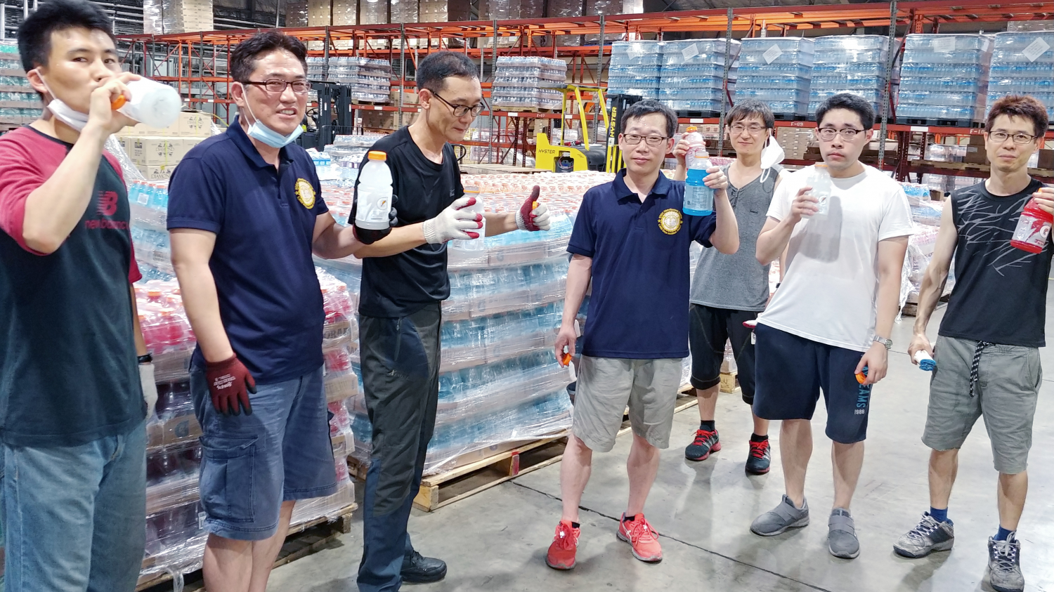 HydratingKorea Associates at the Korea Distribution Center take a break to cool down from record temperatures gripping the entire peninsula.