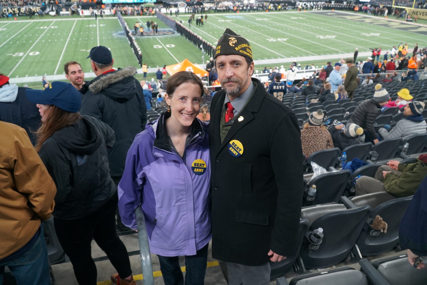 Army-Navy 2021 DSC00576 <strong>Marine Veteran Mark Schwarz, with his wife Sharon, was one of six New Jersey-area Veterans the Exchange honored at the Army-Navy game on Dec. 11.</strong>