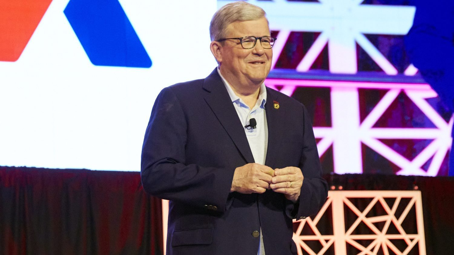 RFSM Conference_Mr. Shull_closing <b>Exchange Director/CEO Tom Shull delivers closing remarks at the first Retail, Food and Service Managers' Conference.</b>
