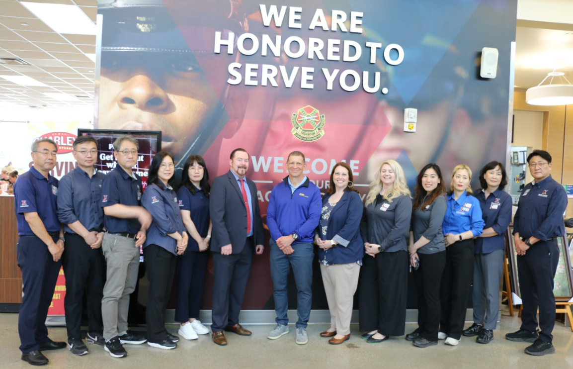 Mr. Chong, Chung-kon (Troop MM Express Manager), Mr. Yi, Ho-sung (Sentry MM Express Manager), Mr. Kim, Song-ku (Zoeckler MM Express Manager), Ms. Ryu-Seung-yon (3rd MI Express Manager), Ms. Hwang, Yun-suk (Family MM Express Manager), George McNamara (GM), Mr. Tony Grinston (AER CEO), Jennifer Jordan (VP), Megan Rall (Humphreys MSM), Iris Kim (Humphreys MS S&M), Ms. Kim, Yochong (Humphreys MS Ops Mgr.), Ms. Choe, Un-hye (Services Business Manager), Mr. Son, Chung-yun (DSC Food Court Mgr.)