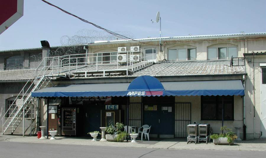 Photo of Exchange storefront in Zagreb, Croatia, in 1995.