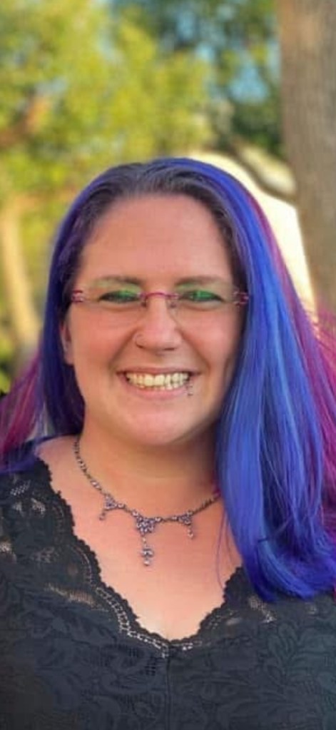 Stephanie Meeks head shot.